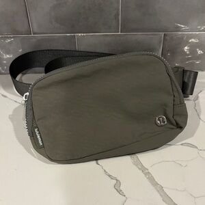 lululemon athletica Olive Crossbody Bag